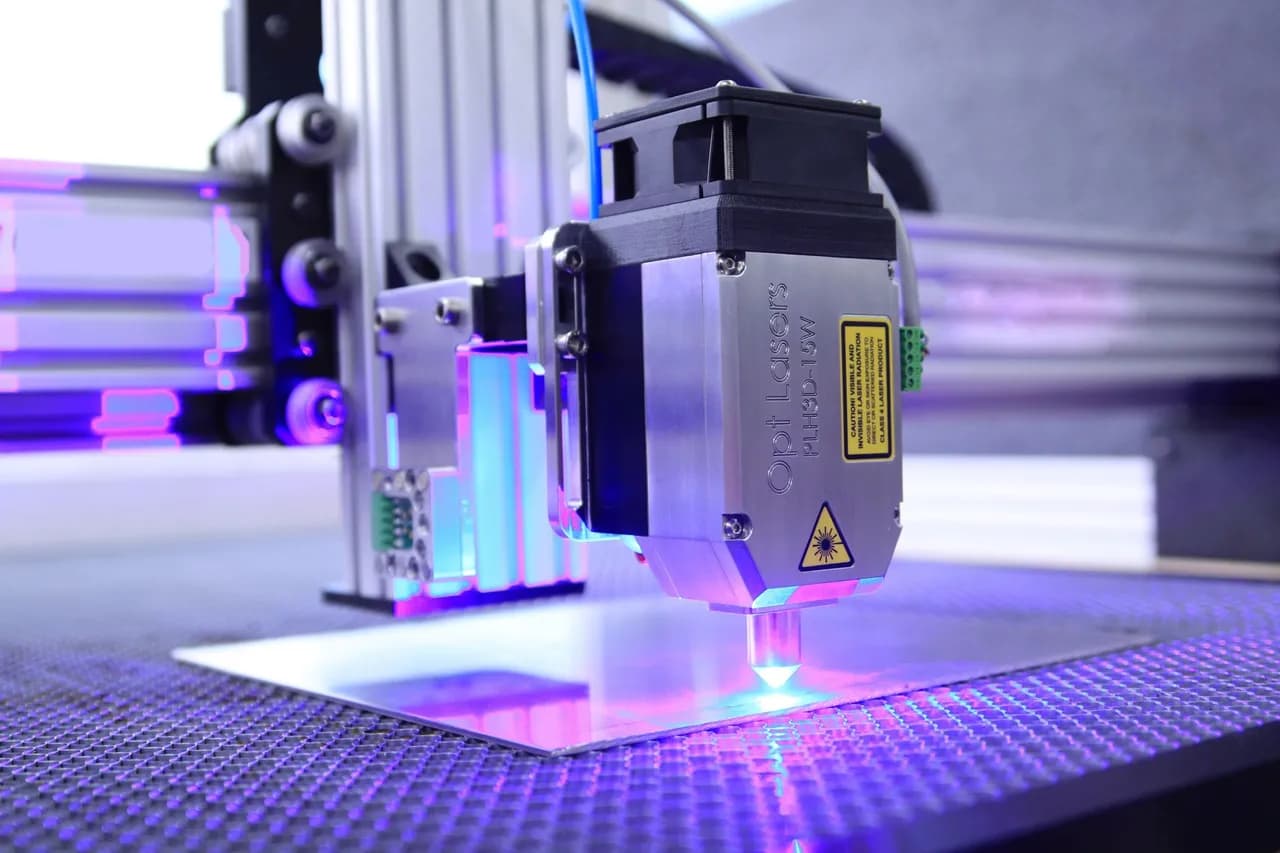 Taglio laser fibra: Efficienza e competitività per una carpenteria media