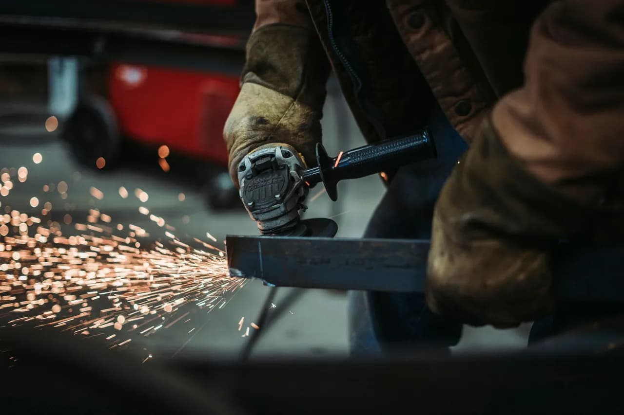 Leasing o Acquisto Diretto? Confronto Fiscale per Macchine Laser e Plasma nel 2026